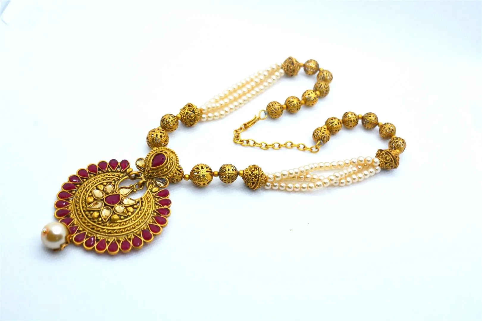 Rajwadi Pearl Mala With Rubi Stones
