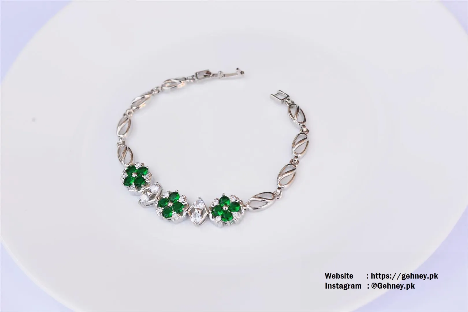 Silver Emerald Ad Stones Bracelet 