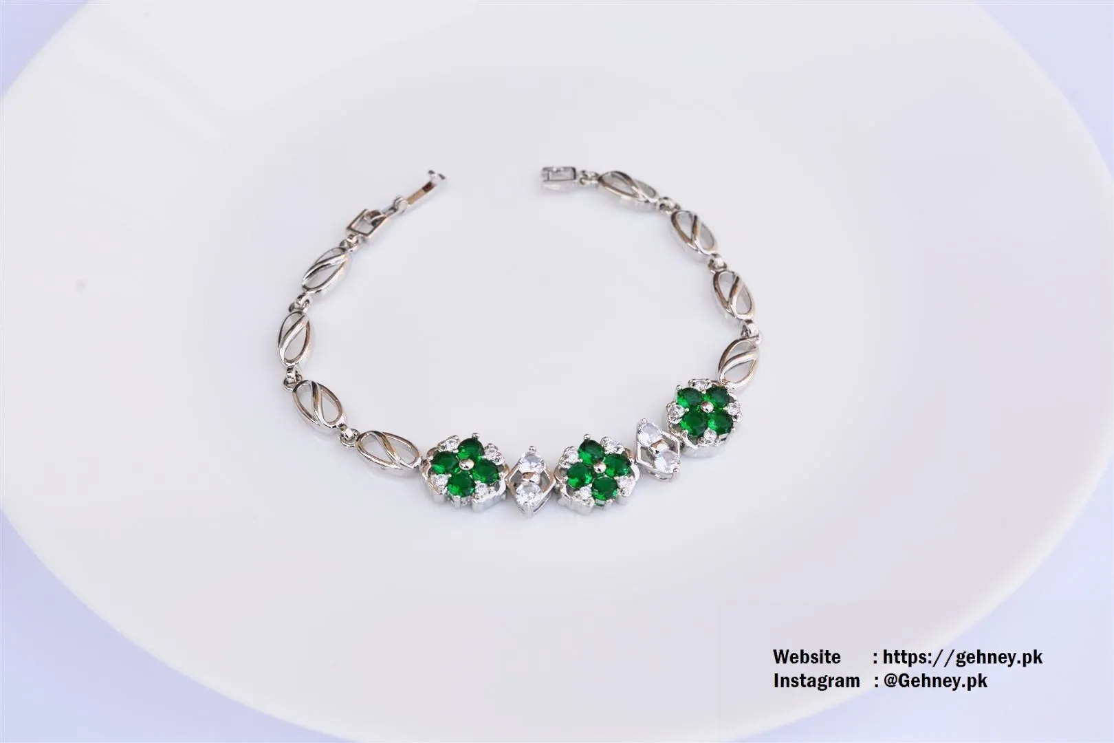 Silver Emerald Ad Stones Bracelet 